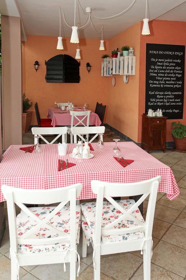 Rooms Villa Padre Pag Town Exterior foto